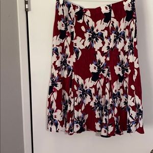 Women’s pleated skirt